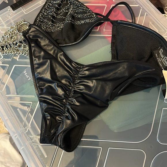 Beach Bunny Chain of Fools RARE bikini set - Picture 6 of 6